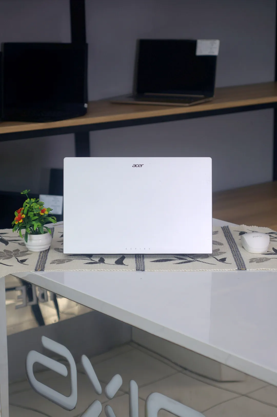 Acer ASPIRE LITE 14 foto 4