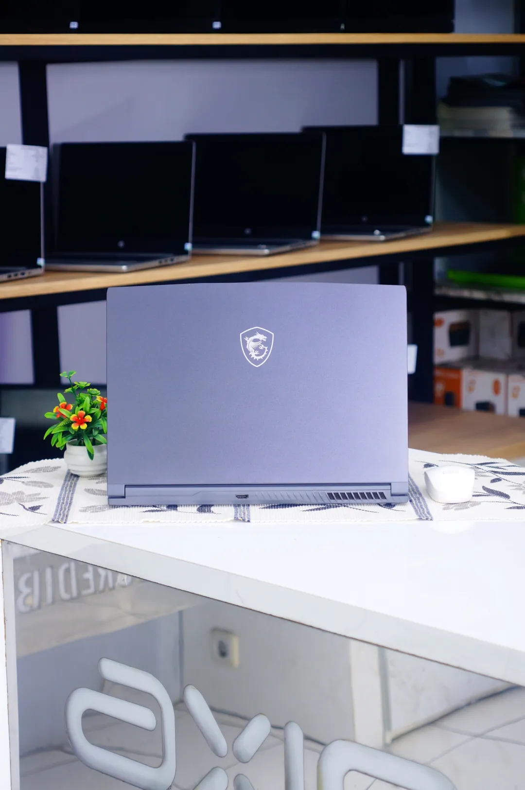 MSI 15 B12UCX foto 4