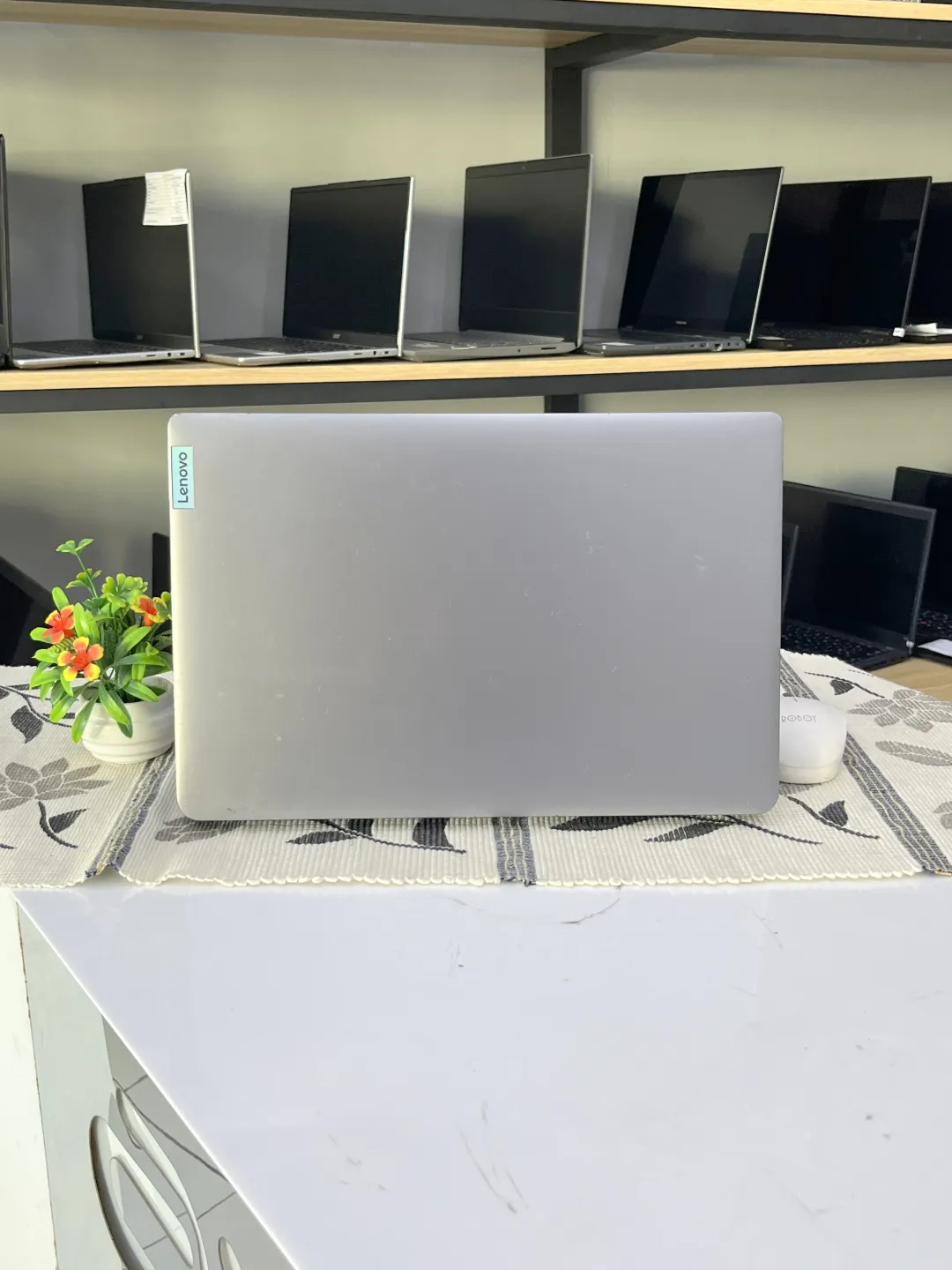 Lenovo IDEAPAD SLIM 3 foto 4