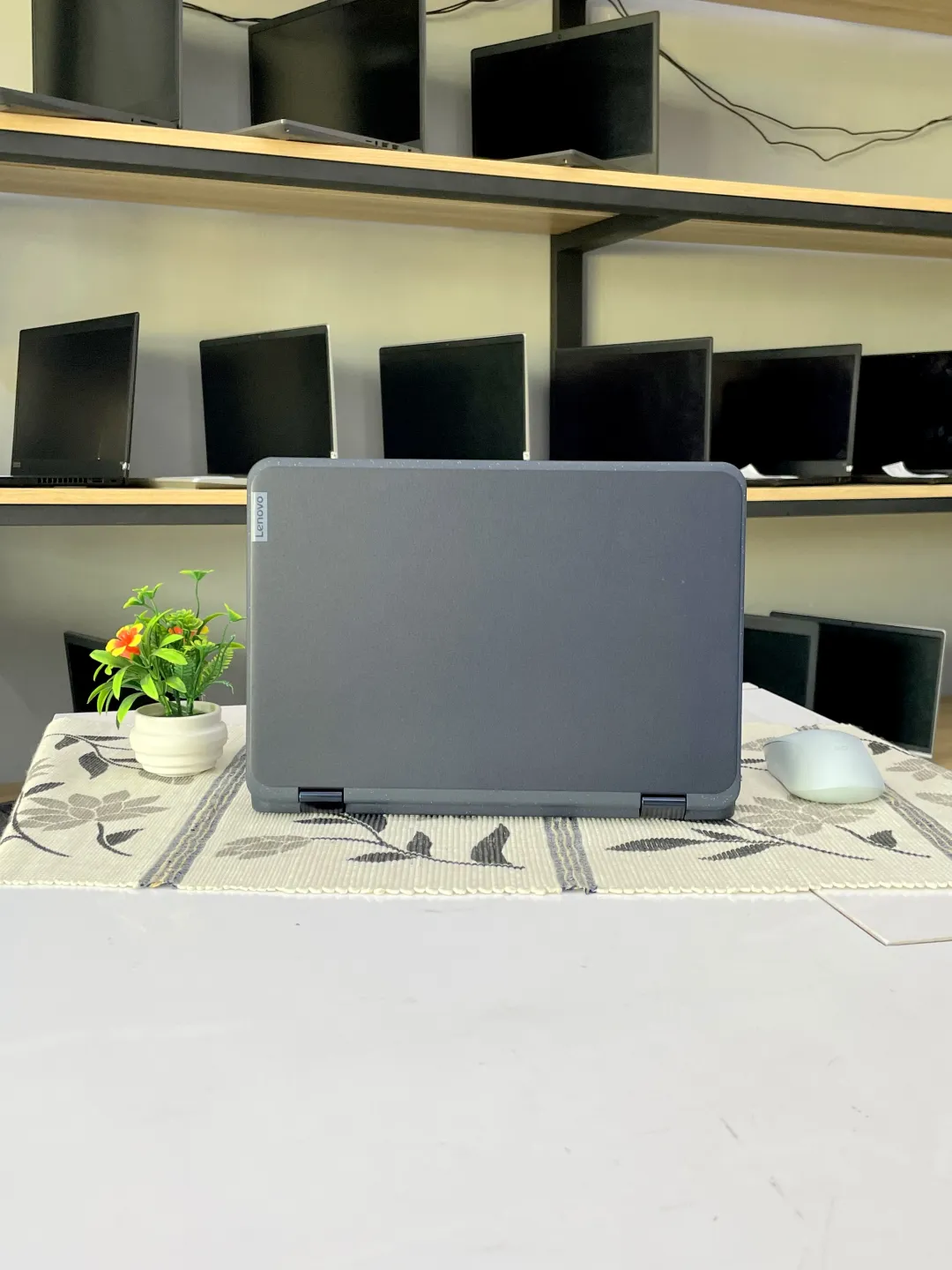 Lenovo 500W GEN 3 TOUCHSCREEN foto 4