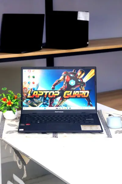 Laptop ASUS VIVOBOOK E1404F AMD RYZEN 3 7320U 8GB 256GB second di Jogja