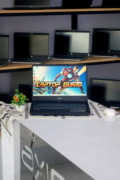 Laptop MSI BRAVO 15 AMD RYZEN 5 7535HS 8 512 second di Jogja